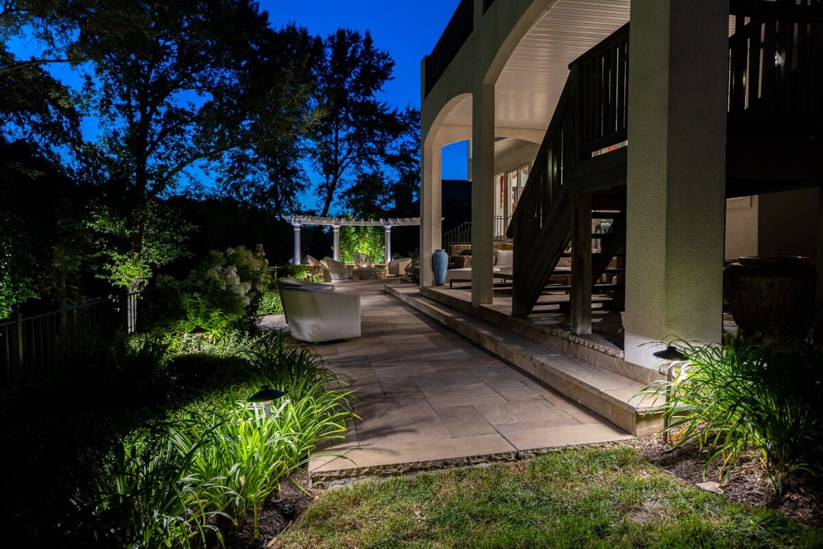 How to Choose the Best Color Temperature for Your Outdoor Lighting